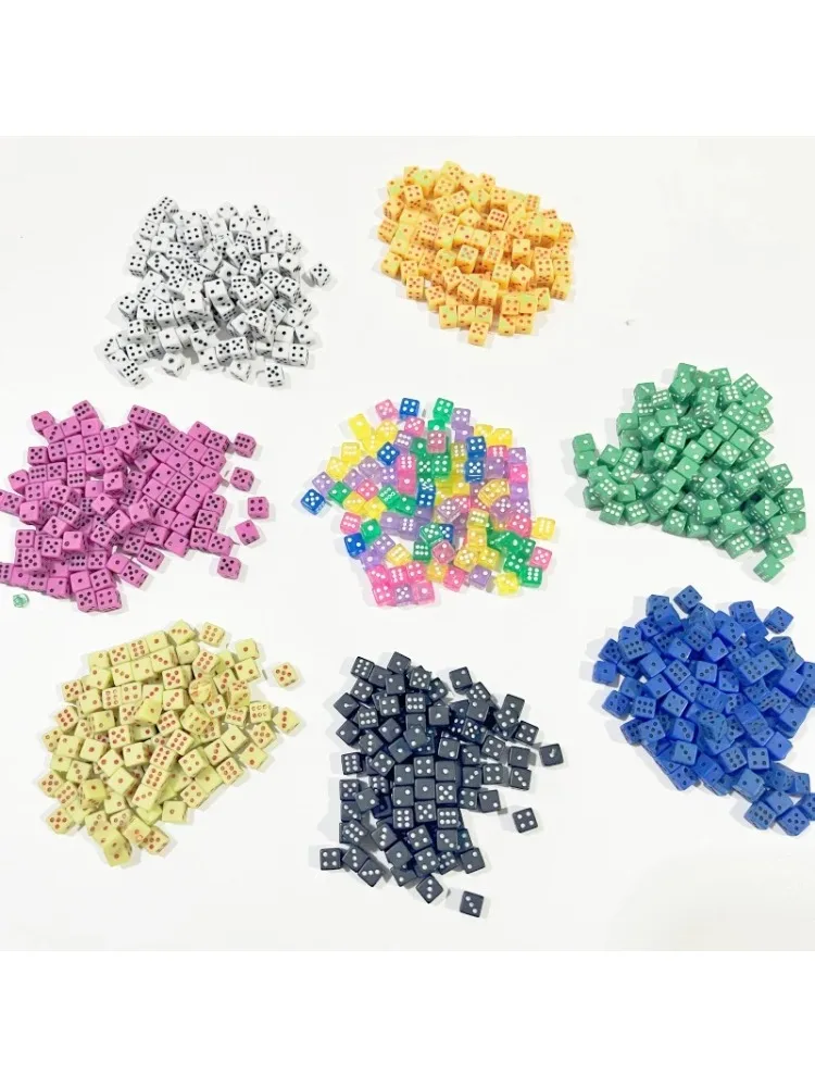 Mini dés à angle droit en acrylique D6, cube transparent solide à six faces, accessoires de jeu de société, 12 couleurs, 5x5x5mm, 200 pièces