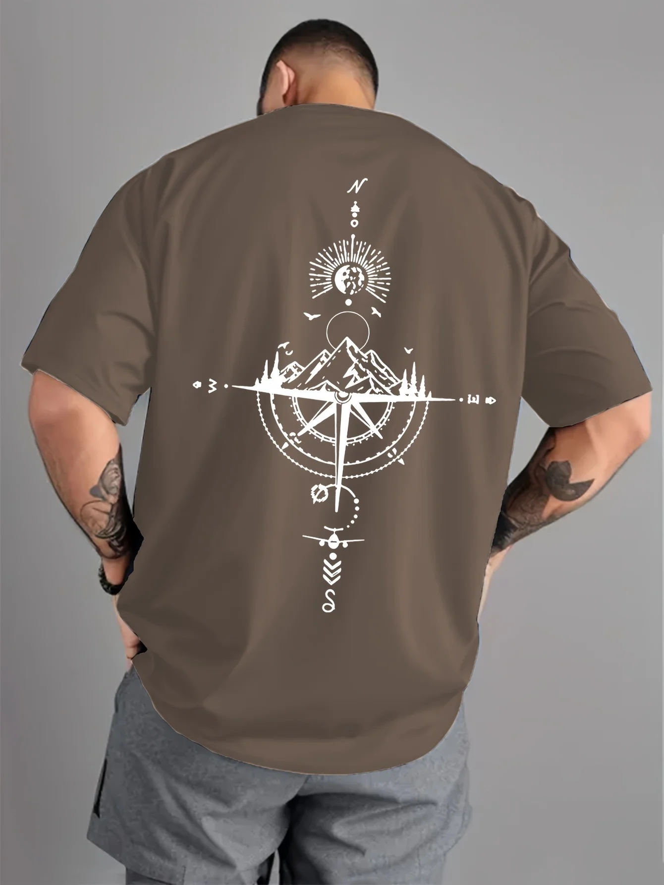 Men's Vintage Compass Print Short Sleeve Crew Neck Casual Sports Thin T-shirt for Summer and Spring, Polyester Versatile Top For Summer