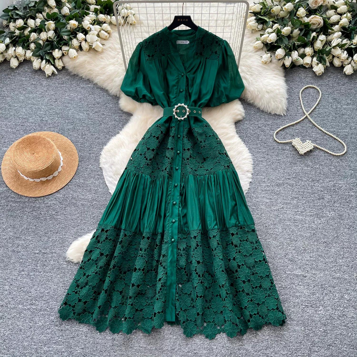 Damen Spitzenkleid mit Patchwork, Stehkragen, Puffärmeln, Knopfleiste vorne, Gürtel an der Taille, Stufenrock, Elegantes Abendkleid für Hochzeitsgäste