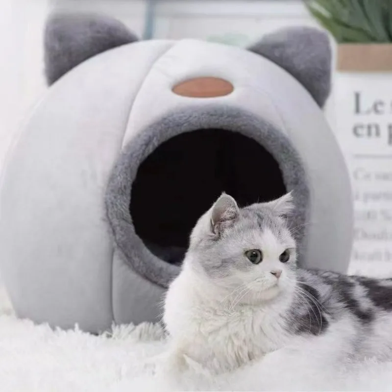 

A super large cat villa with a donut for winter warmth, suitable for all seasons, and a cat head nest