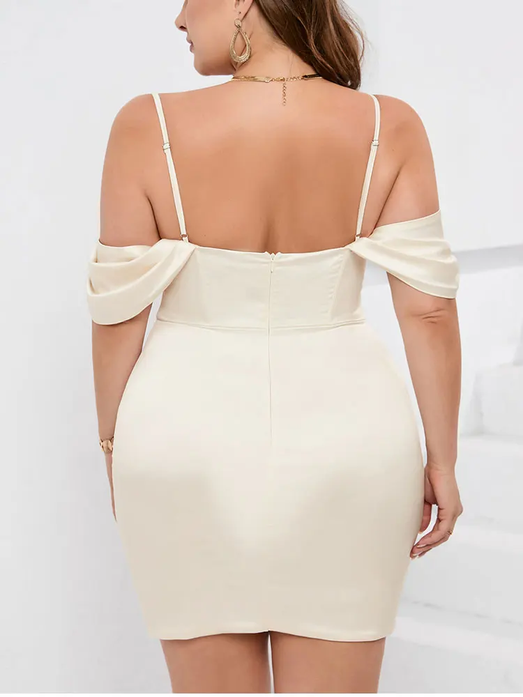 EYNMIN Plus Size Off The Shoulder Solid Mini Dress Sexy Backless Bag Hip Robes senza maniche Camis Vacation Fashion abiti aderenti