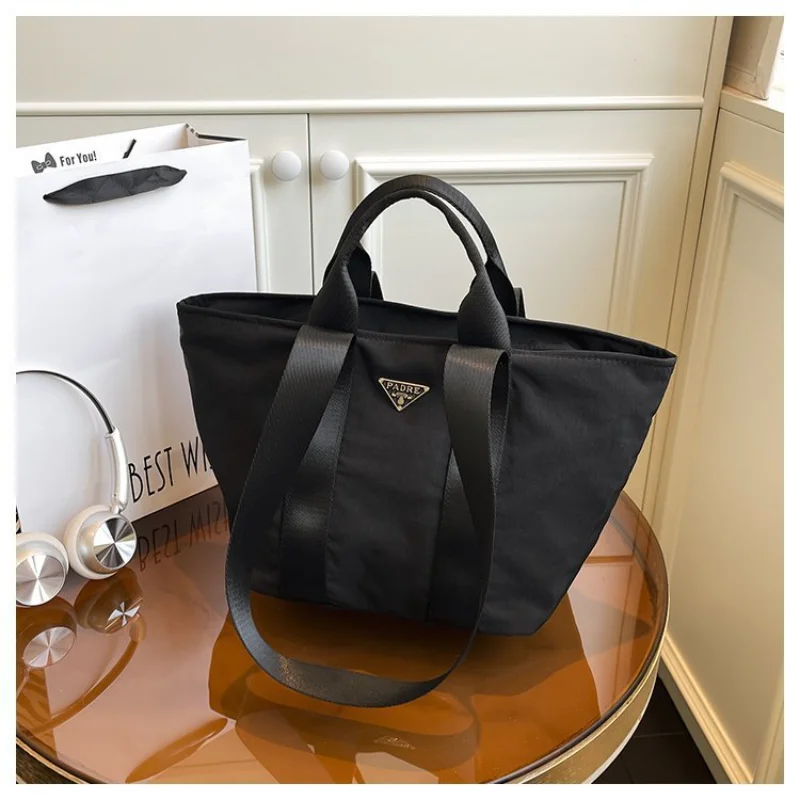 

​Spacious Women's Gym Tote Bag 2025, Multi-Functional Waterproof Crossbody Purse, Lightweight Shoulder Bag for Travel​