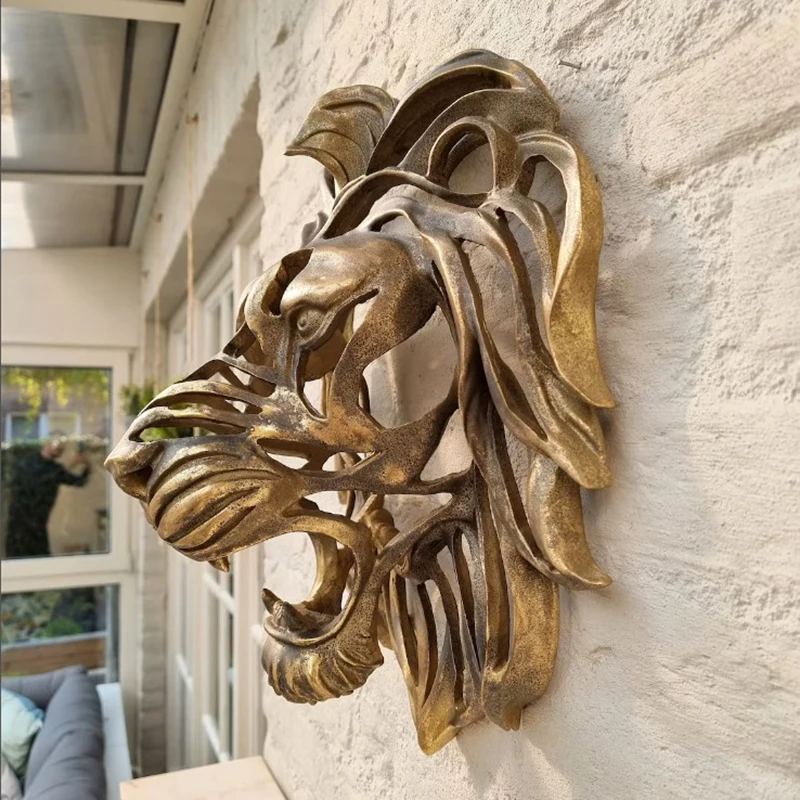 Lion Head Shape Wall Mounted Art Sculpture Gold Resin Luxury Animal Head Pendant Wall Hanging Bedroom Indoor Home Decorations