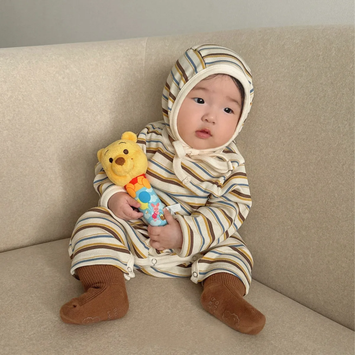 الوليد طويلة الأكمام جمبسوت من القطن الرضع طفل ملابس فضفاضة 0-24 متر 2025 الخريف جديد طفلة عادية مخطط رومبير