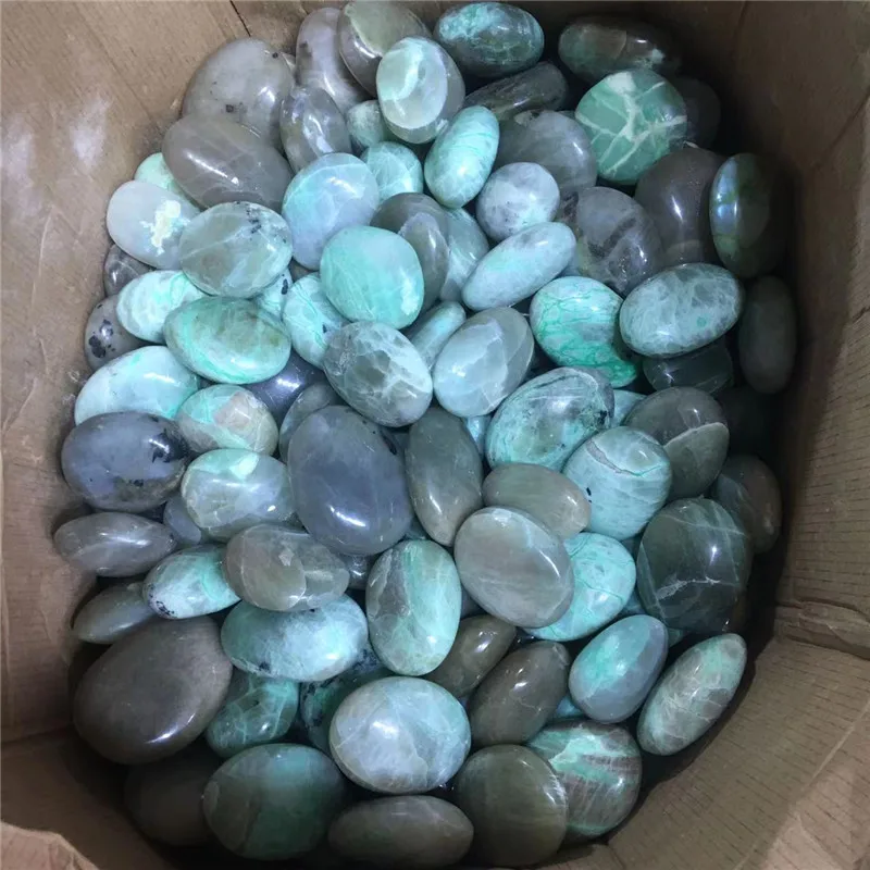 Natural Green Color Moonstone Stone Crystal Palm Stones Plaything Healing Crystals And Home Decoration