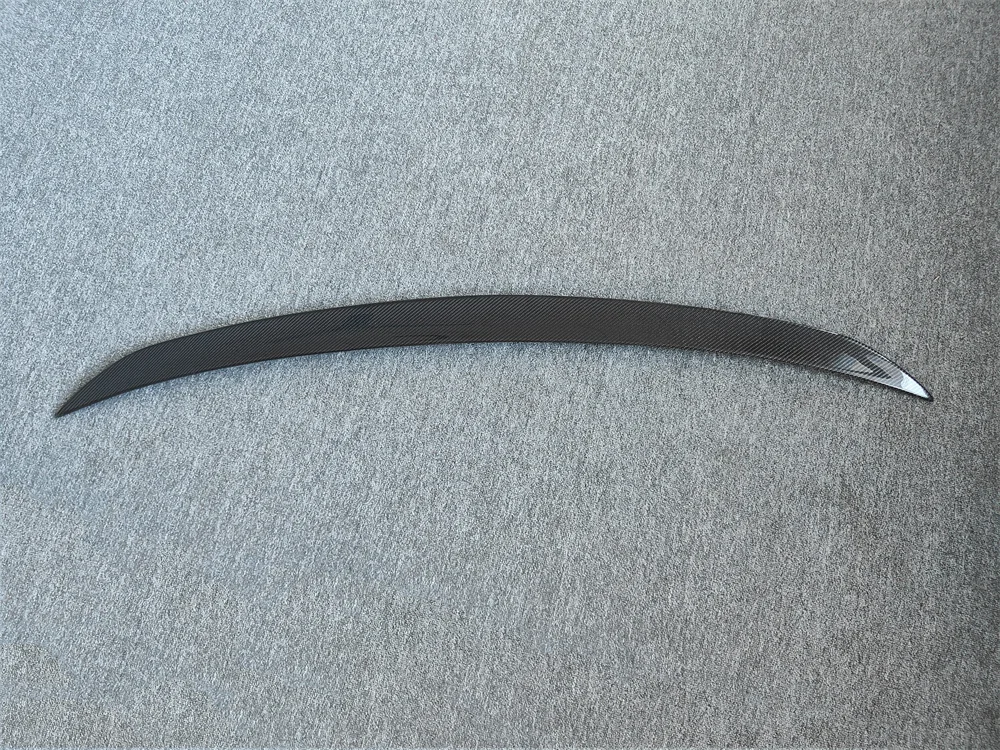 

Suitable for 18-23 Porsche Cayenne modified car accessories, carbon fiber rear spoiler, car tools