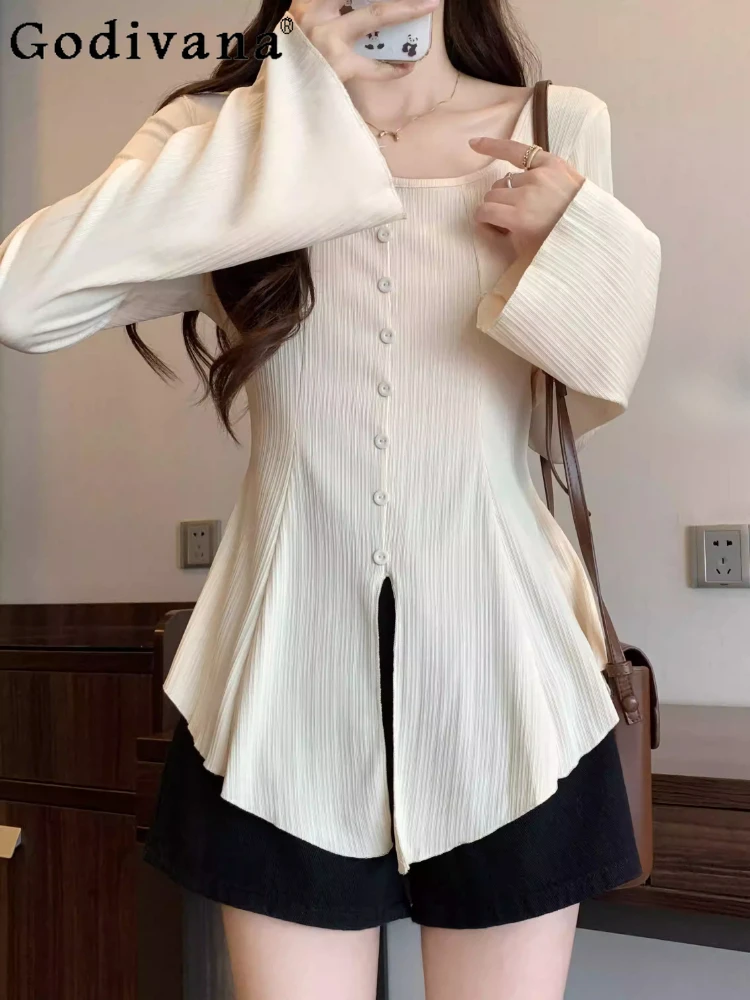 

Женская осенняя корейская трикотажная футболка большого размера с разрезом, милый однотонный топ с длинными рукавами и квадратным воротником, уменьшающий возраст