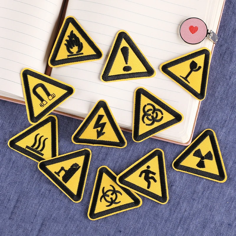 

2PCS Traffic Fire Warning Sign Embroidered Patches Fusible Sewing Clothes Stickers Backpack Triangle Badge Accessories Patches