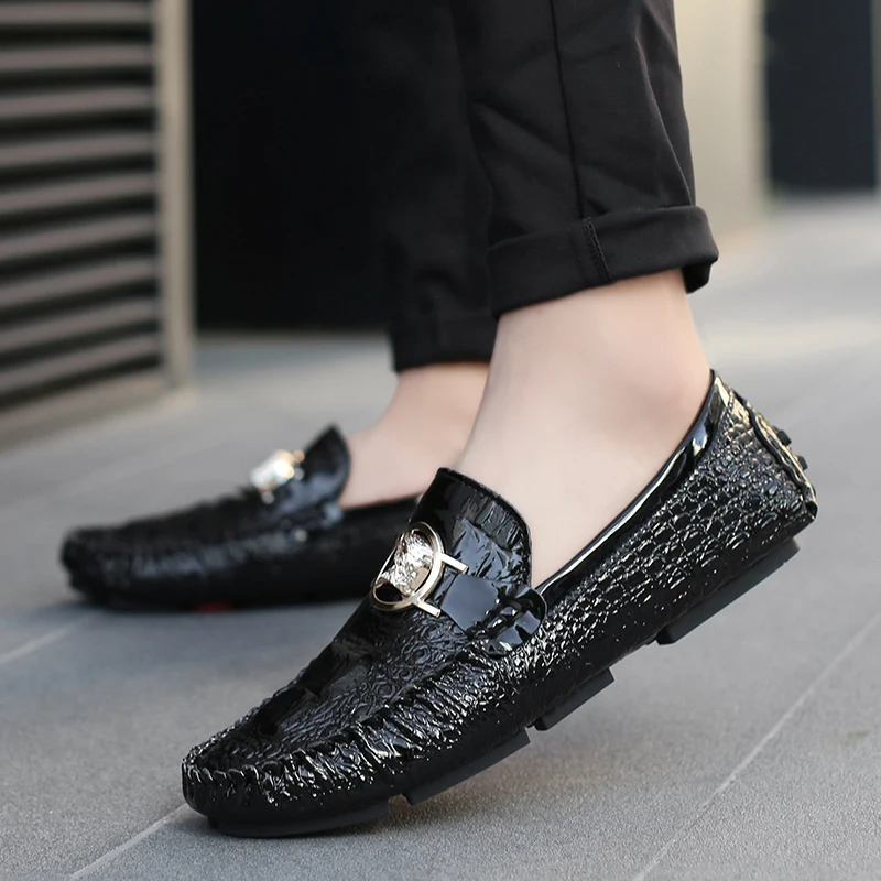 Slip-On Men's Shoes with Crocodile Pattern, 2025 Spring/Summer Fashion, British Style, Shiny Leather, Casual Loafers, Handmade