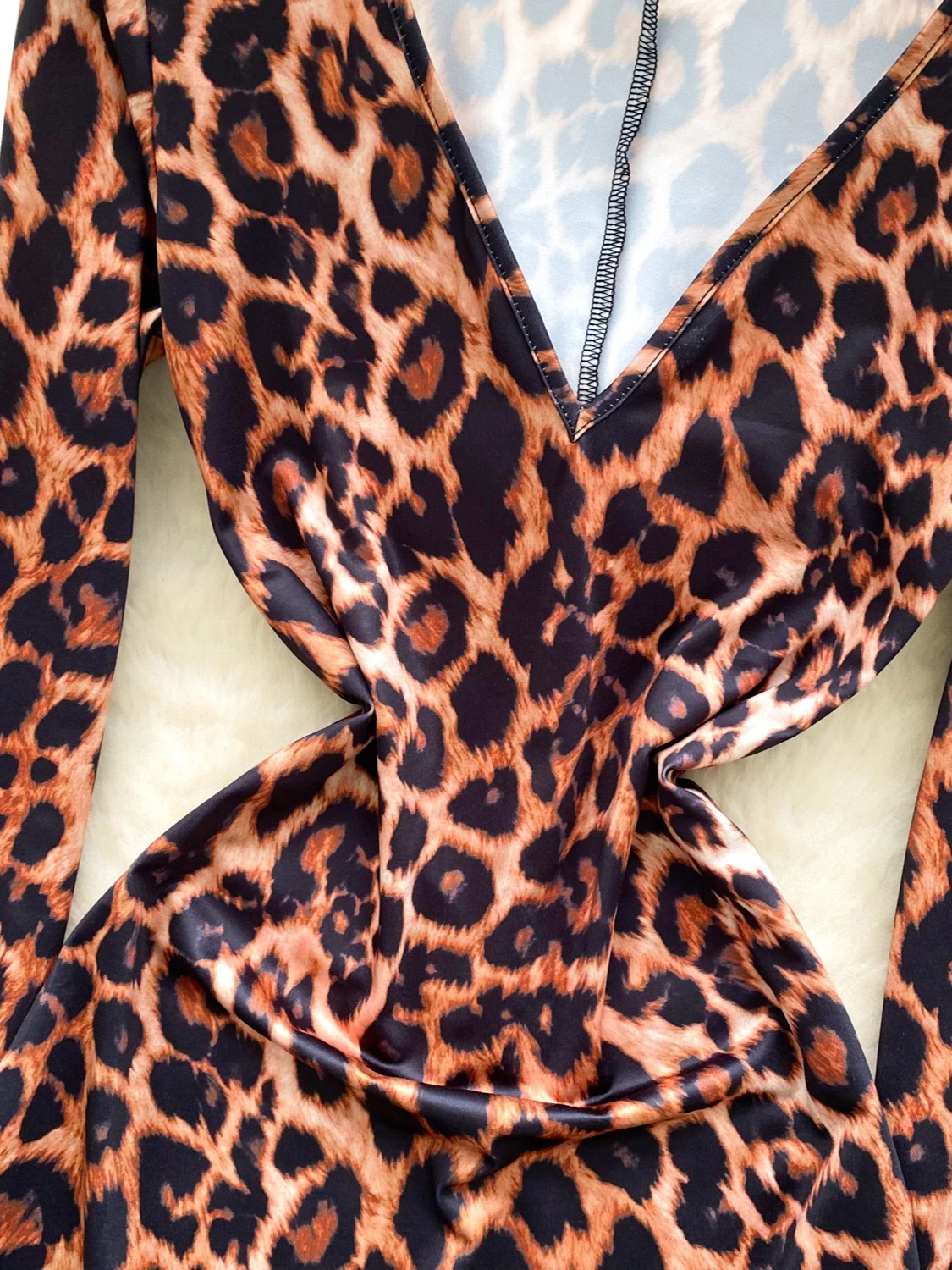 Foamlina Long Sleeve Leopard Print Playsuit Women 2025 Fall Fashion V Neck Slim Stretch One Piece Rompers Female Casual Outfit