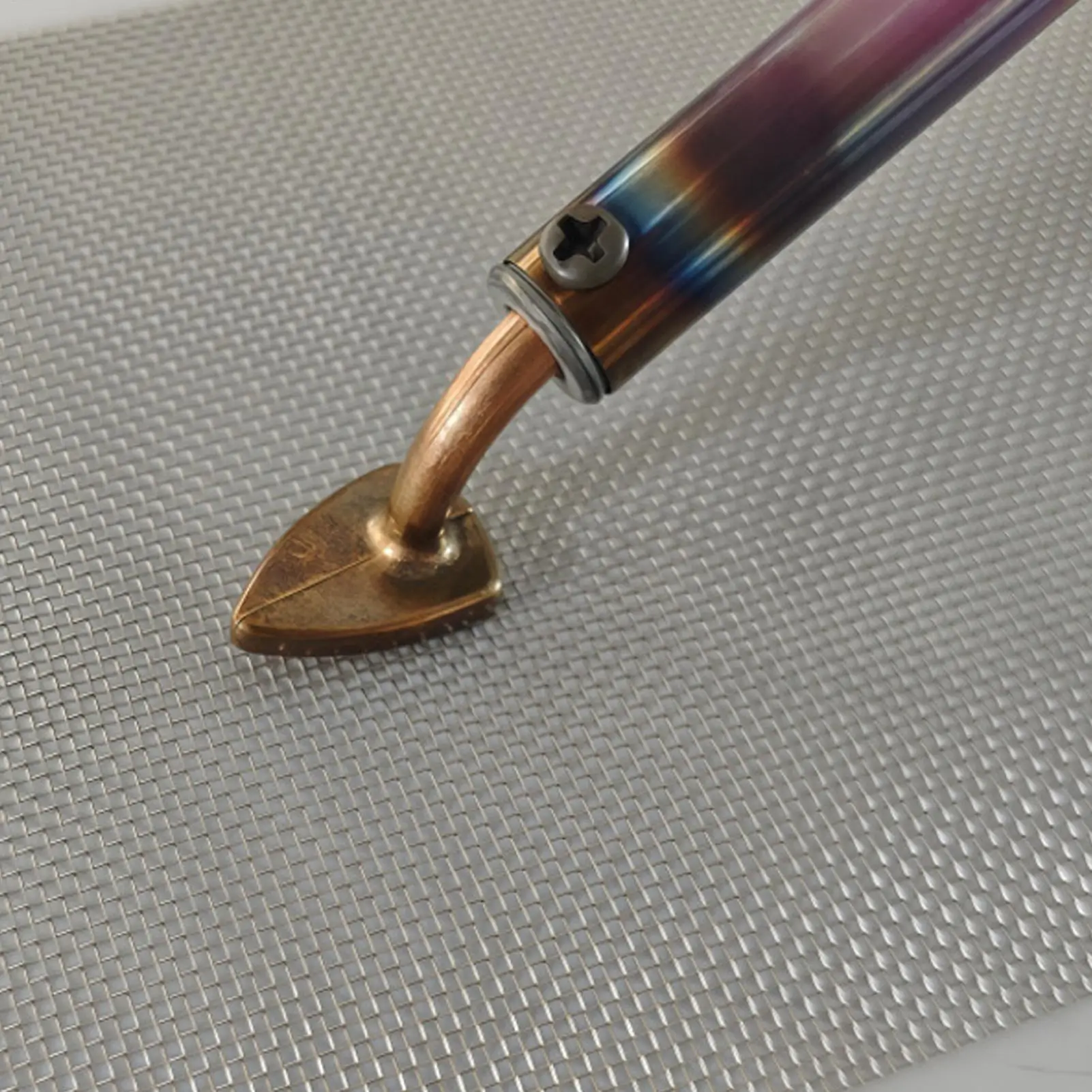 

Сварочный аппарат для автомобильного бампера, легкий термостойкий безопасный утюг, инструмент для ремонта автомобилей для семейных энтузиастов, женской гаражной мастерской