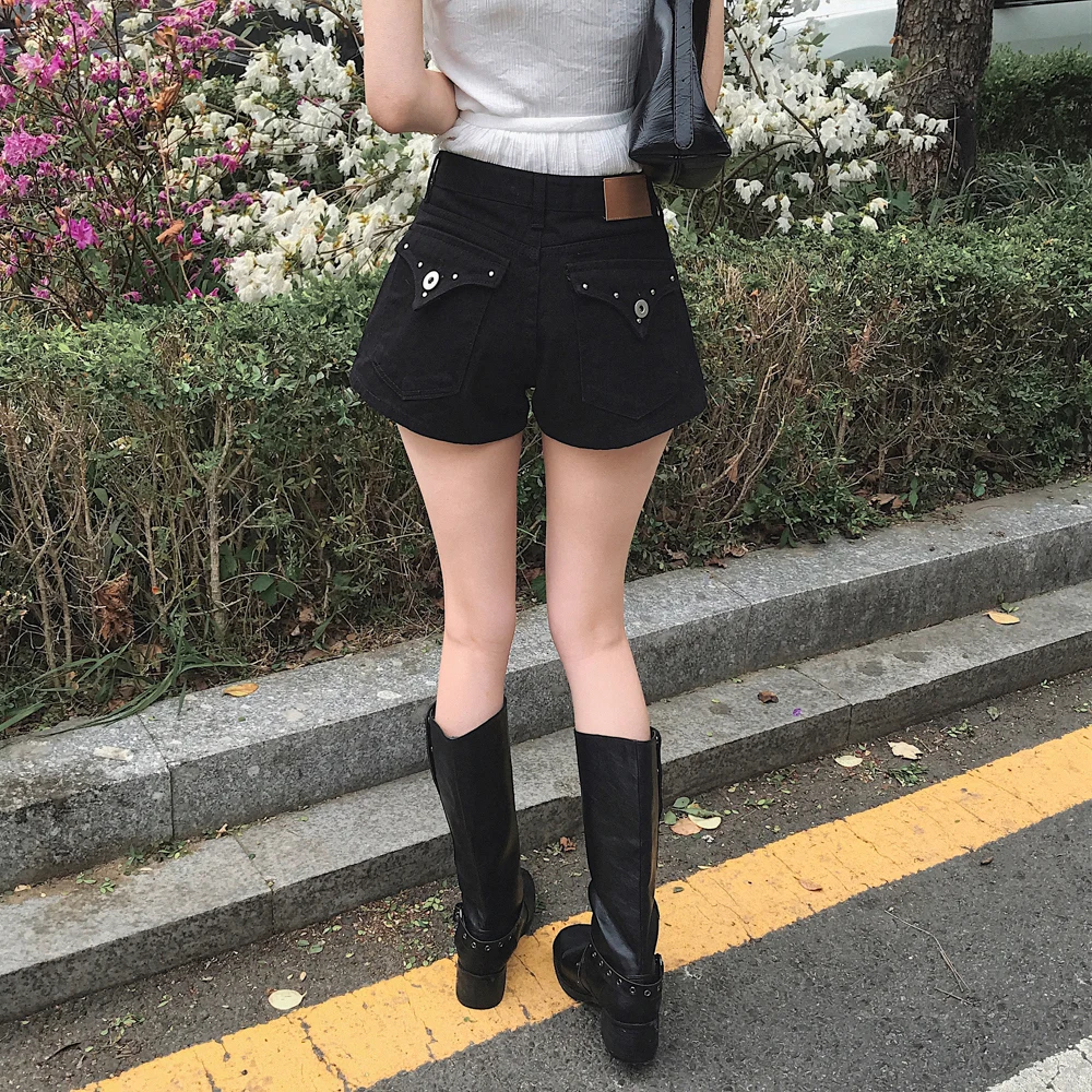 Nimo Home Low Waist Starched Casual Denim Shorts with Rivet Pocket Flap Cotton 100% Unlined Summer Season Ladies Pants