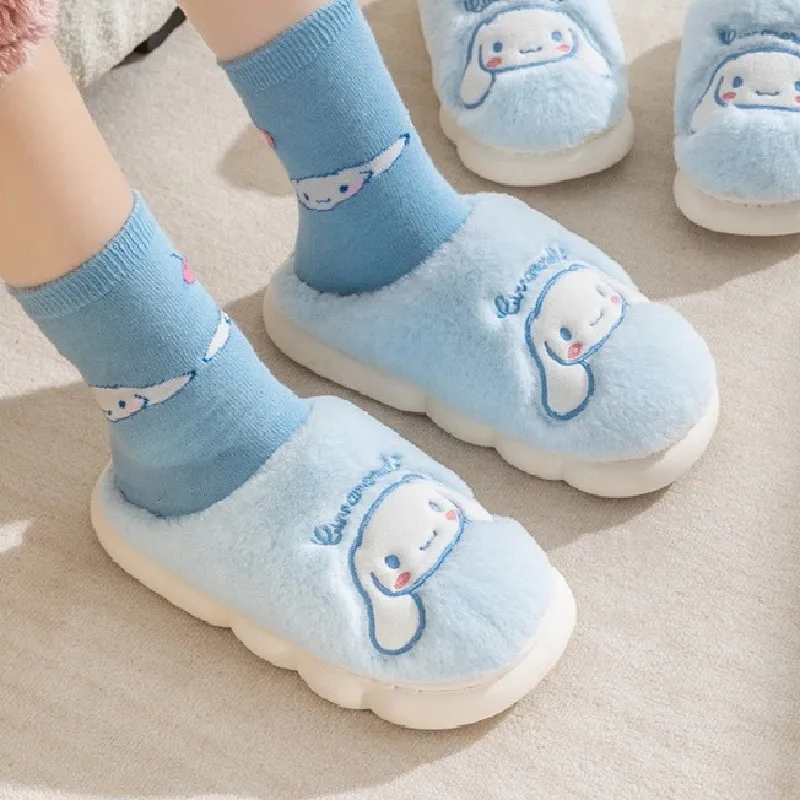 

2023 New Sanrio Kuromi Kero Kero Keroppi Mymelody Cinnamoroll Hello Kitty Kawaii Plush Slippers Home Winter Anti-Skid Warm Shoes