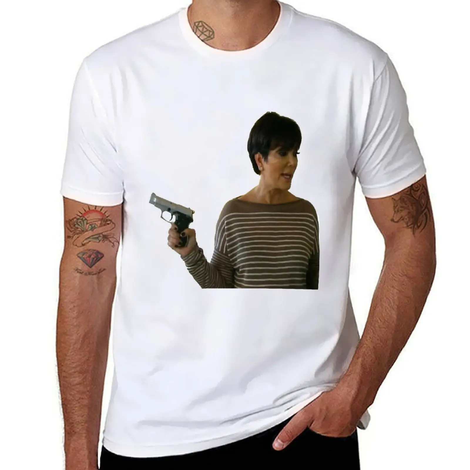 

Gun Kris Jenner T-Shirt mens graphic t shirts t shirt man designer T-Shirt