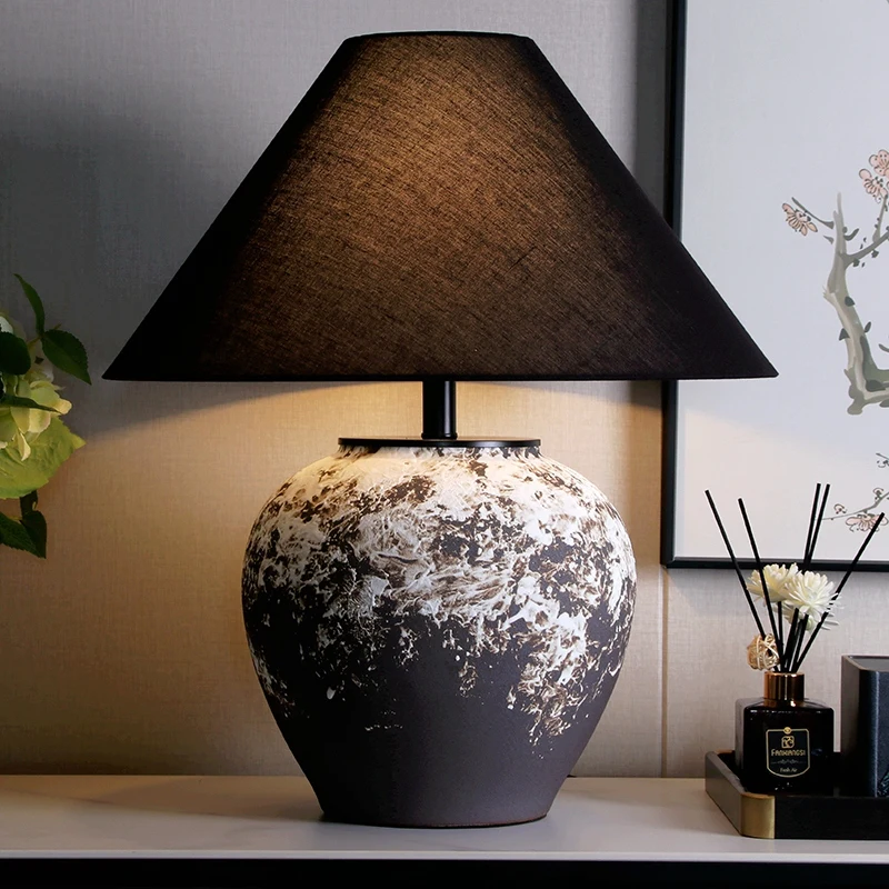Vintage Ceramic Table Lamp Retro Pottery Vase Base Black Linen Lampshade Bedside Desk Lamp for Living Room Bedroom Home Decor