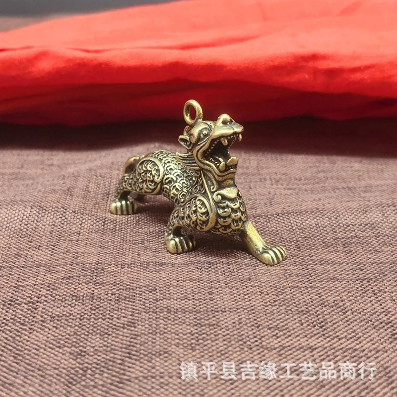 Wholesale Price of Two Pieces Huang Xiaoxiao Home Ornament Mini Small Sized Keychain Pendant Desktop Tea Ornaments Furnishings P