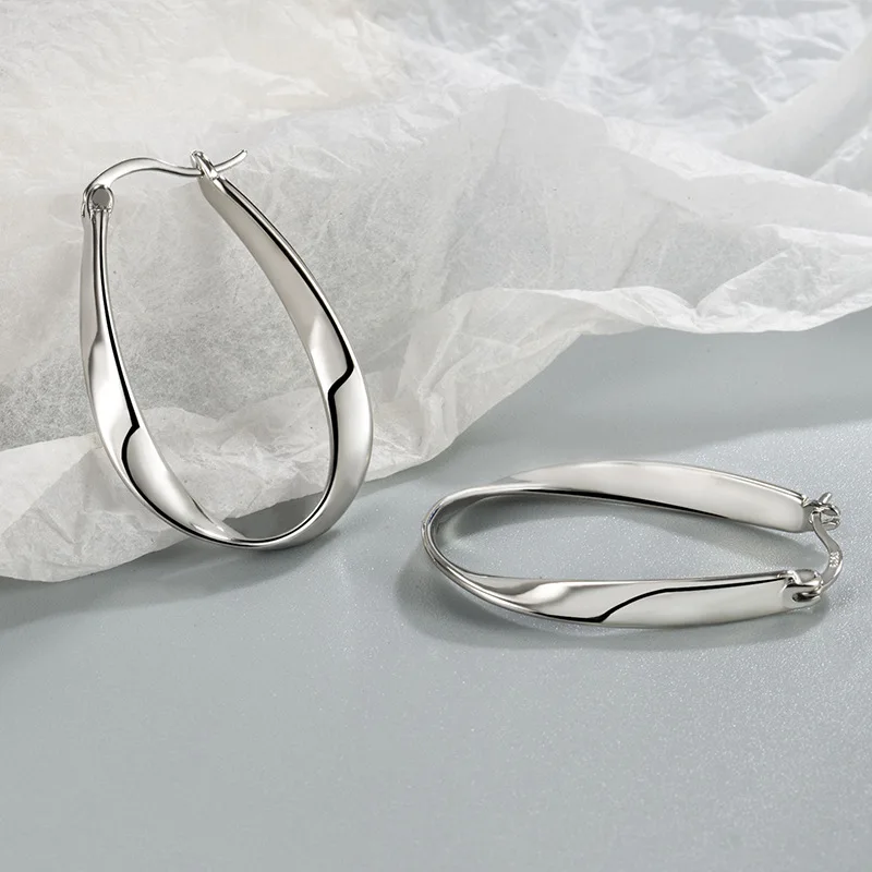 Fashionable and Simple Geometric Mobius Earrings Suitable for Women's Wedding Minimalist Accessories Jewelry