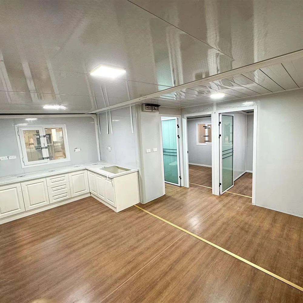 20ft Container House High-Quality Designer Kit Expandable Mobile Bathroom Customized 40ft 1-4 Bedrooms with Walk-in Closet