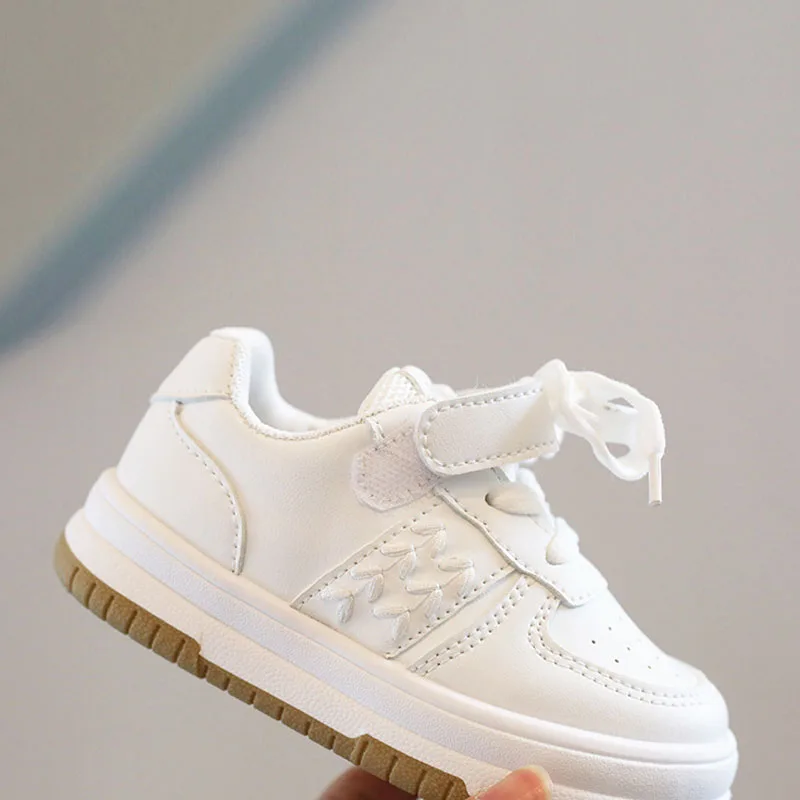 Petites Chaussures Blanches à Semelles Souples pour Enfant, Baskets Décontractées et Respirantes, Style Tendance, Nouvelle Collection Printemps-Automne