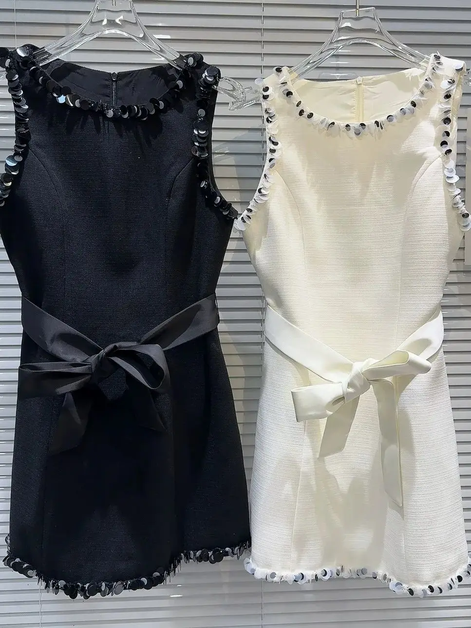 

HIGH STREET 2024 Newest Fashion Summer Women's Small Fragrant Style Sequin Beaded Edge Waist Wrap Style Sleeveless Dress