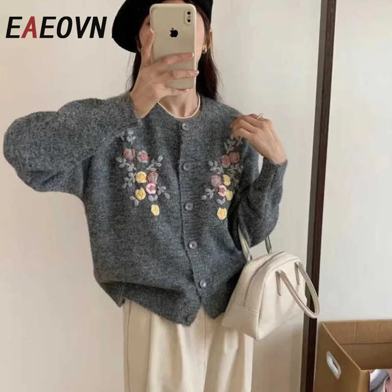 

EAEOVNI Flower Embroider Design Knitted Sweater Women Casual O Neck Long Sleeve Versatile Coat Fashion 2025 Autumn Winter New