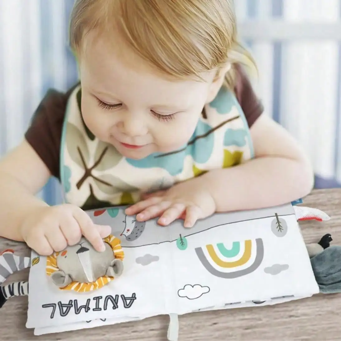 หนังสือผ้าสำหรับเด็กอ่อน ของเล่นเด็กทารกแบบมีความคมชัดสูง หนังสือผ้าสัมผัสและสัมผัสได้ ของเล่นเสริมพัฒนาการสำหรับเด็กทารก