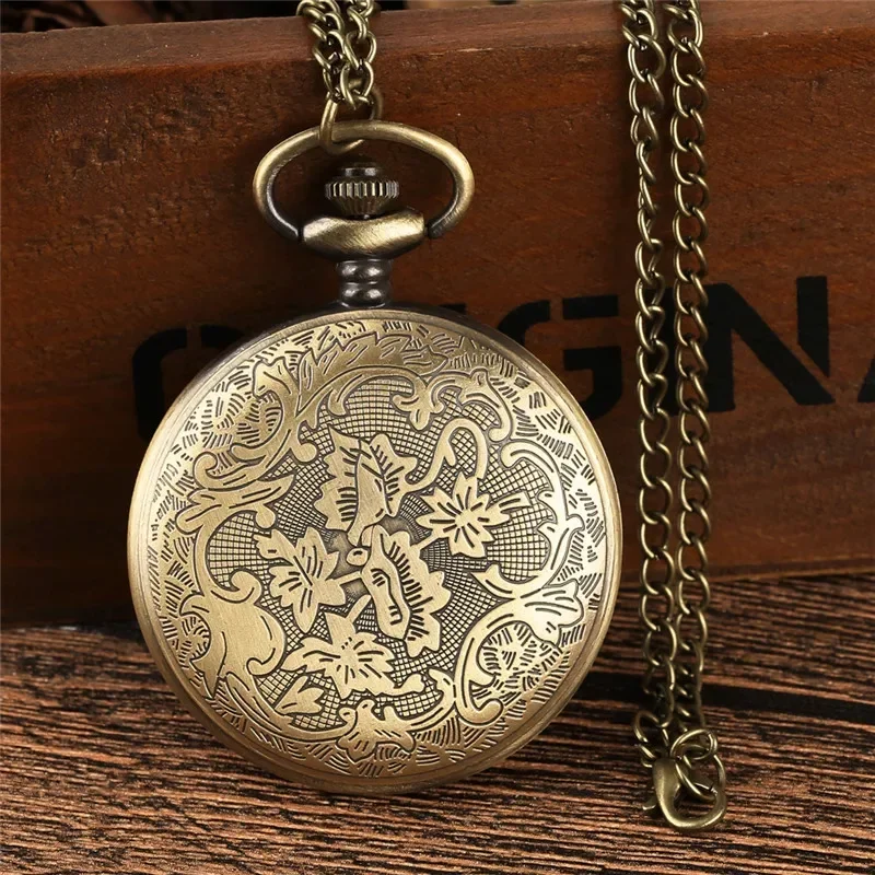 Classic Bronze Octopus Half Hunter Pocket Watch Men Women Quartz Hollow Clock Necklace Pendant Chain Roman Number Display Gift