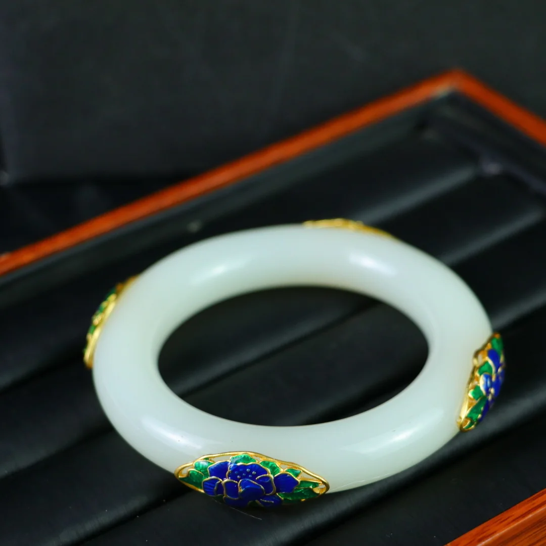 

Exquisite White Natural Stone Bracelet for Men and Women Charm Jewelry Fashion Accessories