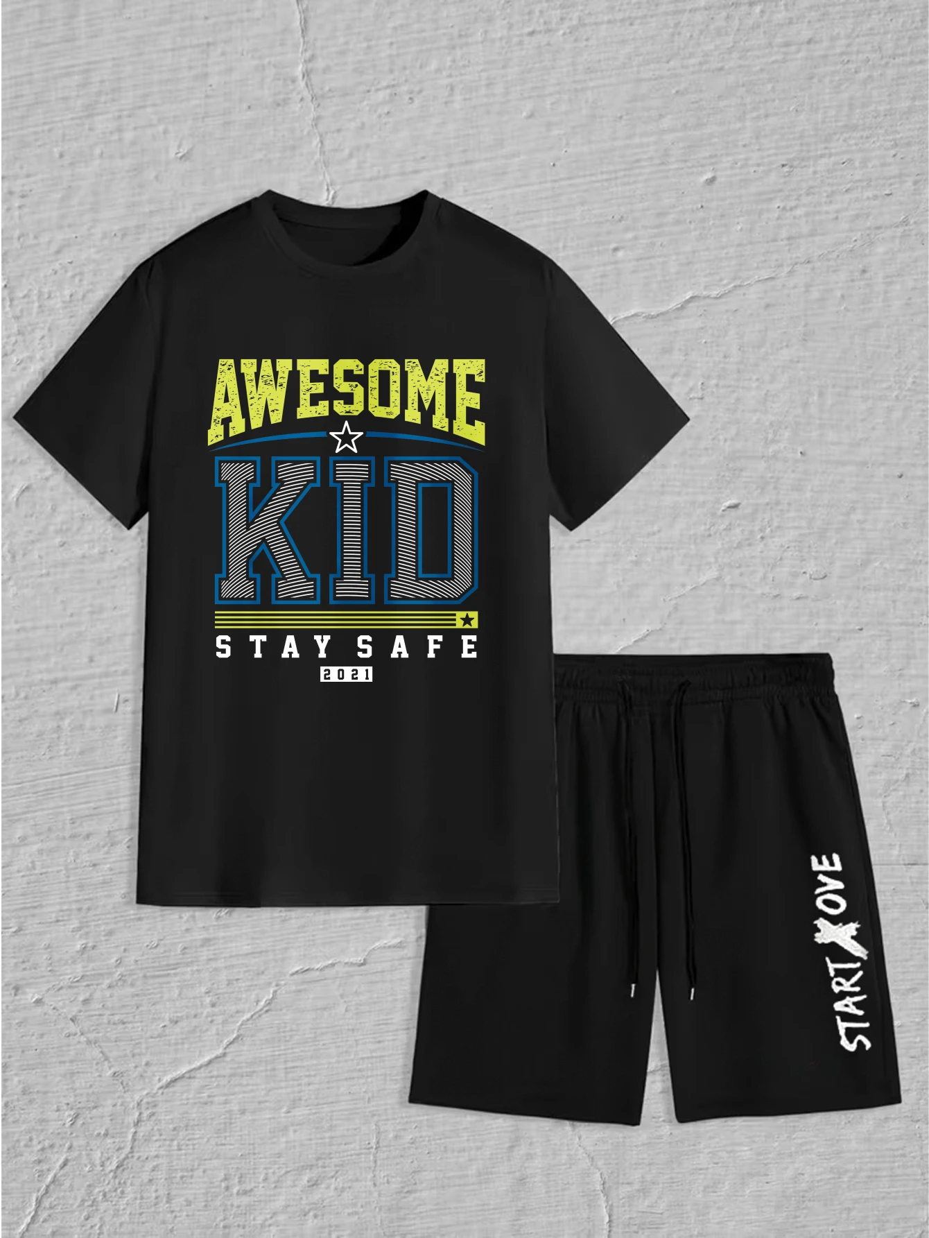 

Мужской комплект 2025 Летняя мужская одежда Костюм для мужчин Комплект одежды с круглым вырезом с графическим рисунком спортивный мужской комплект с принтом