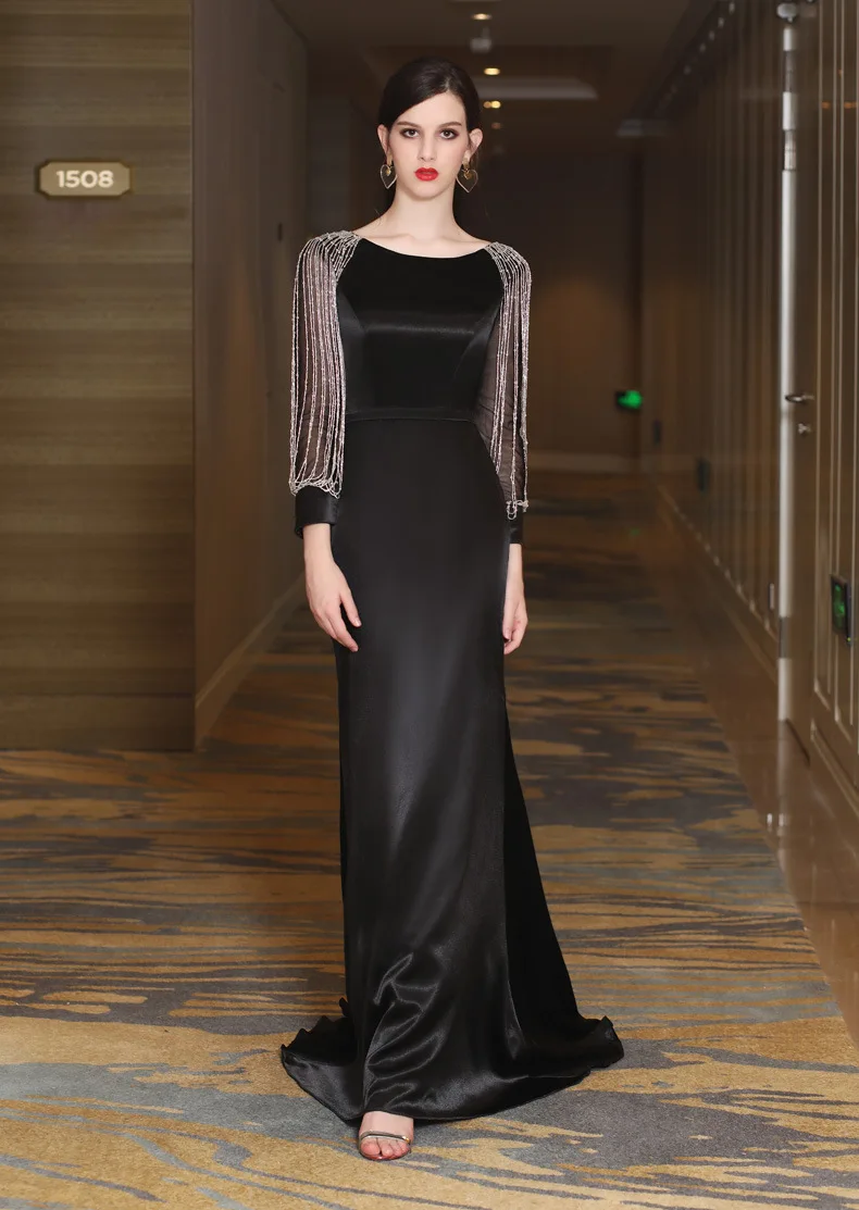 Elegant Mother of the Bride Dresses Mermaid Long Sleeves Beaded Satin Evening Dress Sweep Train Black Formal Event Gown