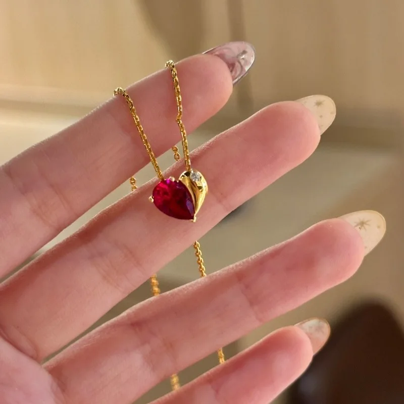Ruby heart-shaped necklaces for women Light luxury high-end and simple collar chain banquet jewelry gift