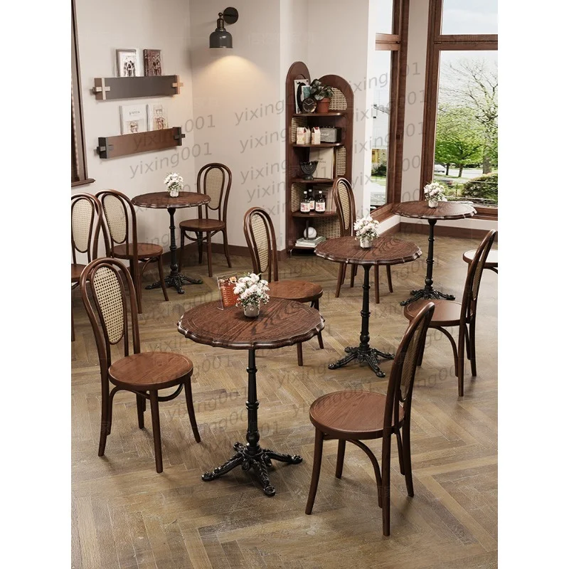 American Retro Solid Wood Cafe Table & Chair Set Commercial Restaurant Furniture for Bakery Dessert Shop Customizable