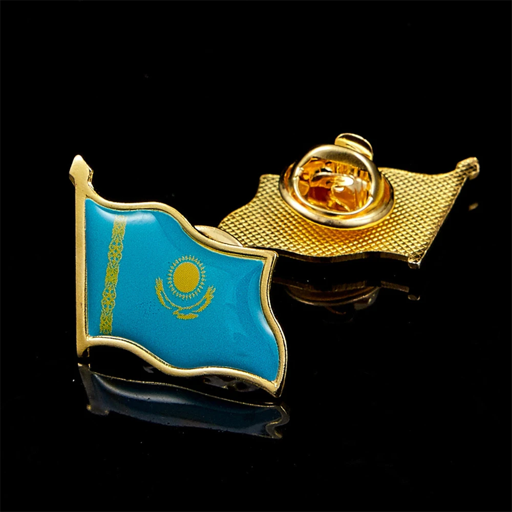 Kazachstan skrzyżowana flaga klapy agrafka metalowy zestaw broszka z flagą narodową