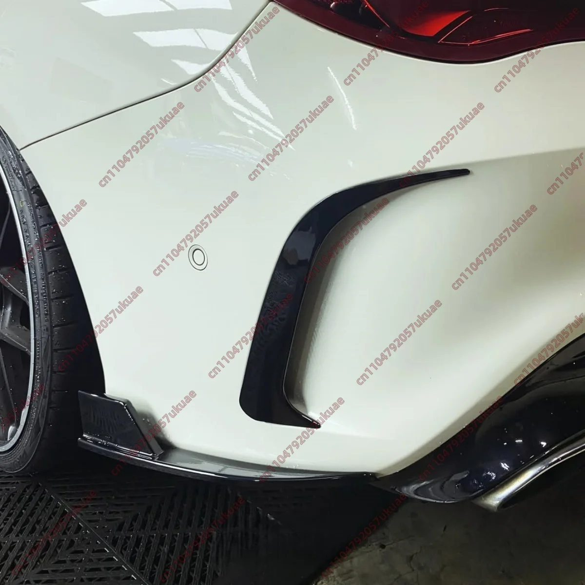 

Rear Bumper Side Canards Splitters for Mercedes-Benz CLA Class W117 C117 CLA200 220 250 260 45 AMG 2013-2019 Air Vent Body Kits