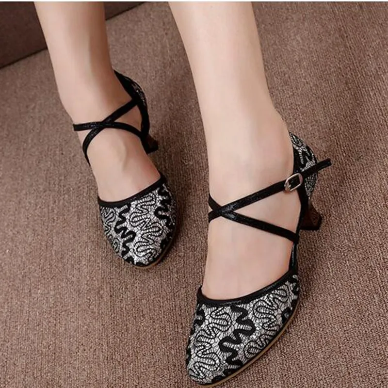 New Women's Latin Dance Shoes For Women Lace Fabric Square Salsa Tango Ballroom Girl Party Dance Shoes Summer Sandals 5.5cm Heel