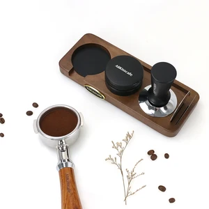 Coffee Tamper Mat Station Stand Portafilter Soporte de soporte Base Madera sólida para 51 mm 54 mm 58 mm Barista Espresso Accesorios 8 Mejor titular de manipulador de café de ventas - №1
