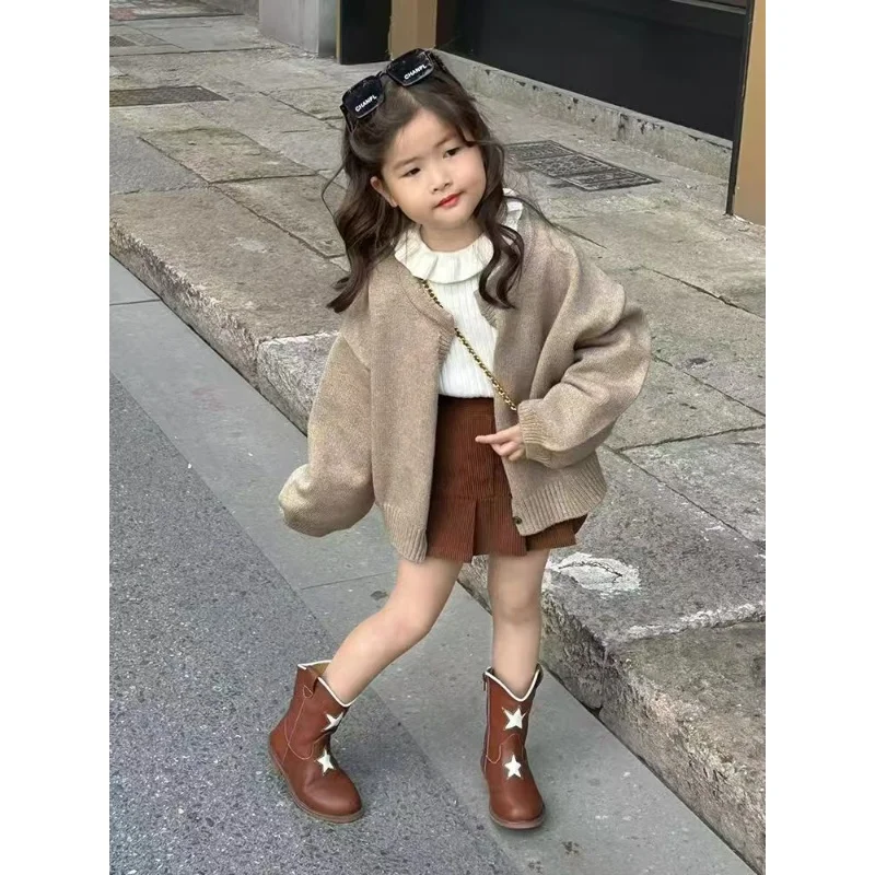 الفتيات الخريف والشتاء جديد الكاكي محبوك سترة سترة براون حفرة مخطط تنورة ملابس الأطفال 90-140 سنتيمتر