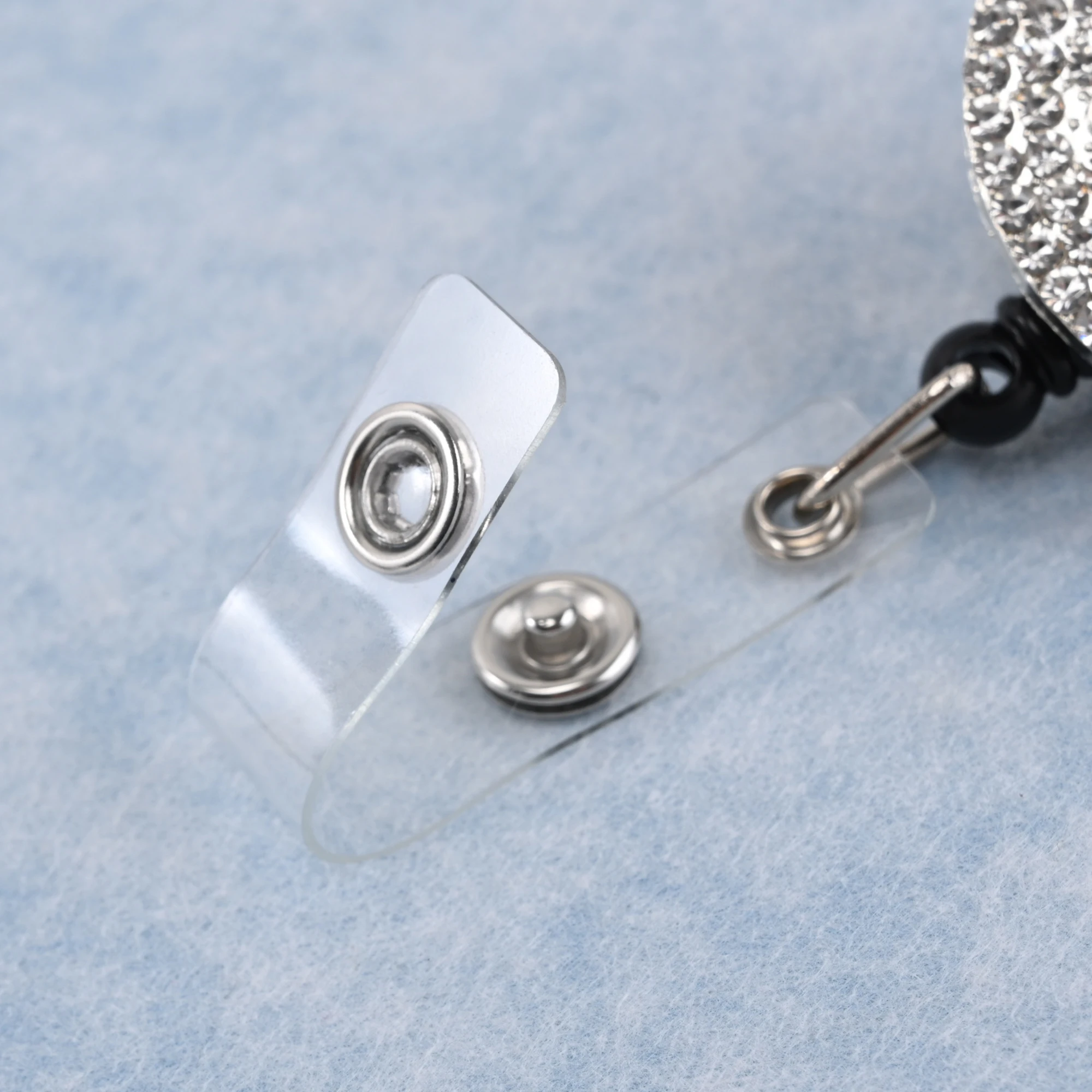 Fashion Cute Rhinestones Retractable Nurse Badge Reel Clip Badge Holder Students Doctor Id Card Holder Keychain Gift New 2024