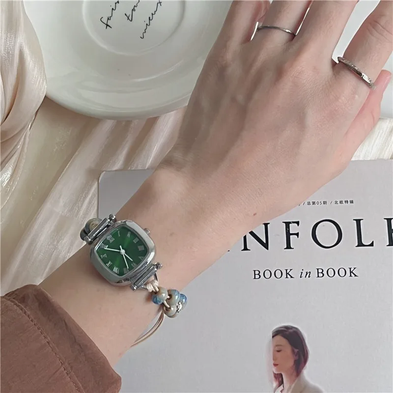 Orologio da donna in stile retrò semplice 2025, versatile, compatto, con quadrante piccolo, stile accademico personalizzabile