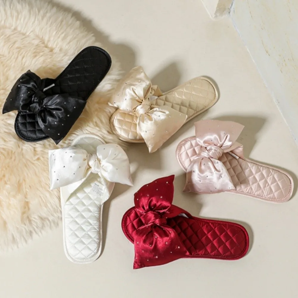 

Повседневные атласные тапочки с большим бантом, нескользящие, с открытым носком, свадебные, с мягкой подошвой, в клетку, со стразами, унисекс