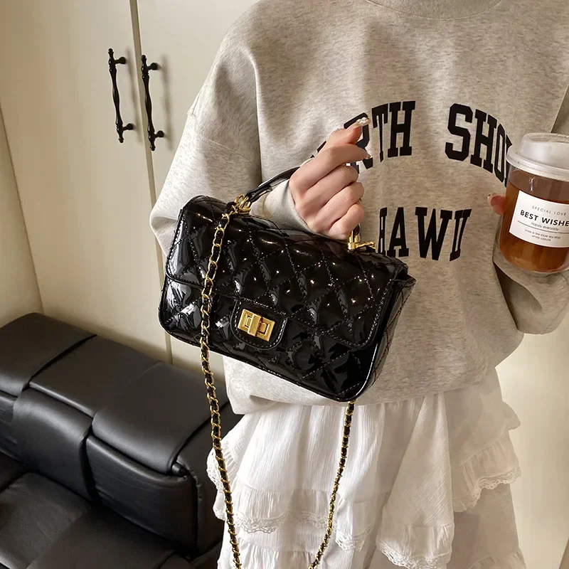 

2025new​​"Women's Elegant Handbag Quilted Square Crossbody Bag ChainStrapFlapPurse Classic Small Luxury Shoulder Bag for Lady"​​