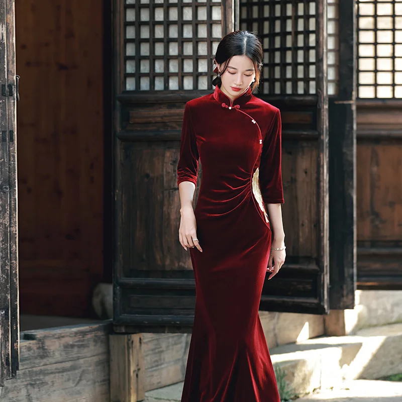 Cheongsam largo y elegante para mujer, ropa de otoño con cola de pez, vestido bordado de terciopelo de estilo chino, ajustado