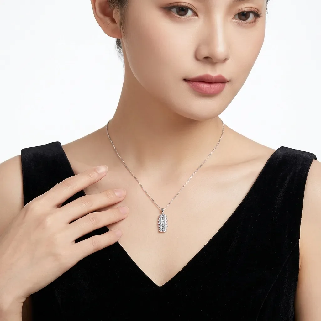 

925 Sterling Silver Moissanite Insect Pendant Necklace, Sparkling Luxury Women's Daily Jewelry