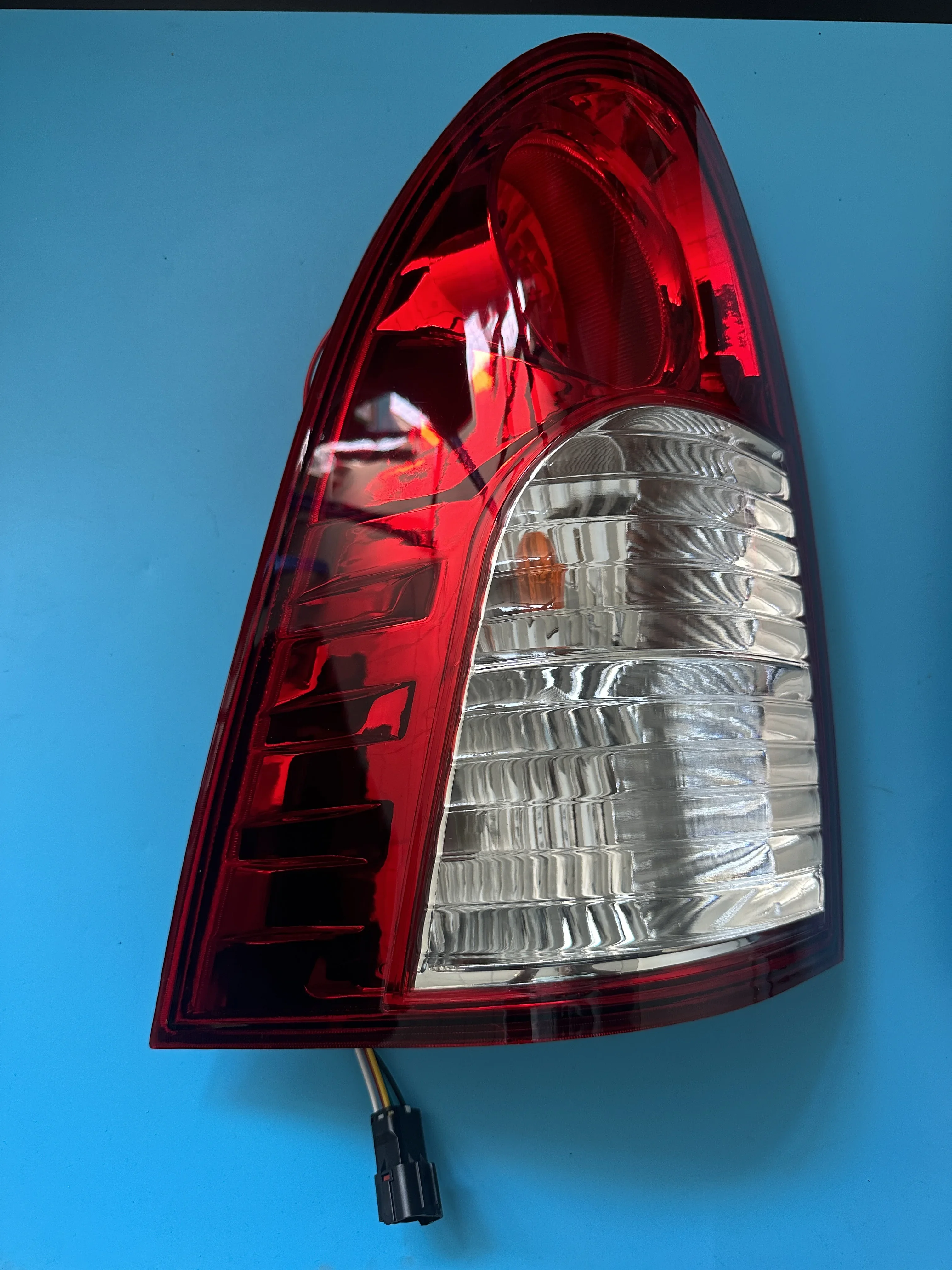 Rear Comination Lamp Assy LH 8360132003 RH 8360232003 For Ssang yong Actyon Sports 2006-2011