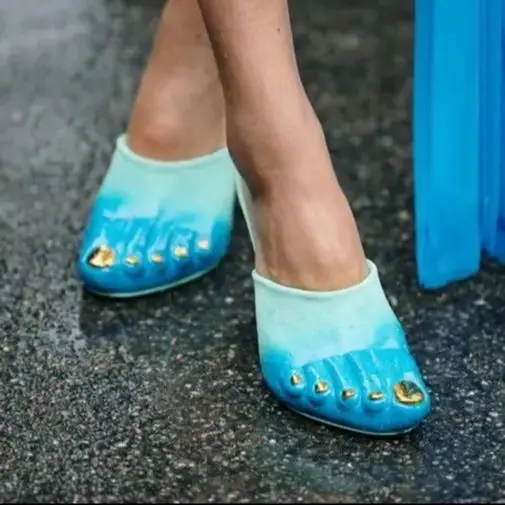 

Metal Toe Round Sexy Ladies Stilettos 2025 Summer Banquet Catwalk Pumps Fashion Closed Toe Lake Blue Gradient Slip-On Slippers