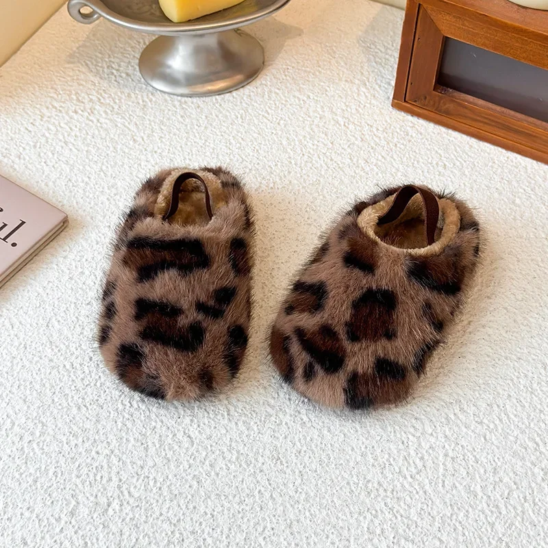 

Children Warm Slippers Leopard Pattern Kids Slippers Outdoors Plush Soft 2025 Winter New Girls Fashion Shoes Casual Korean Style