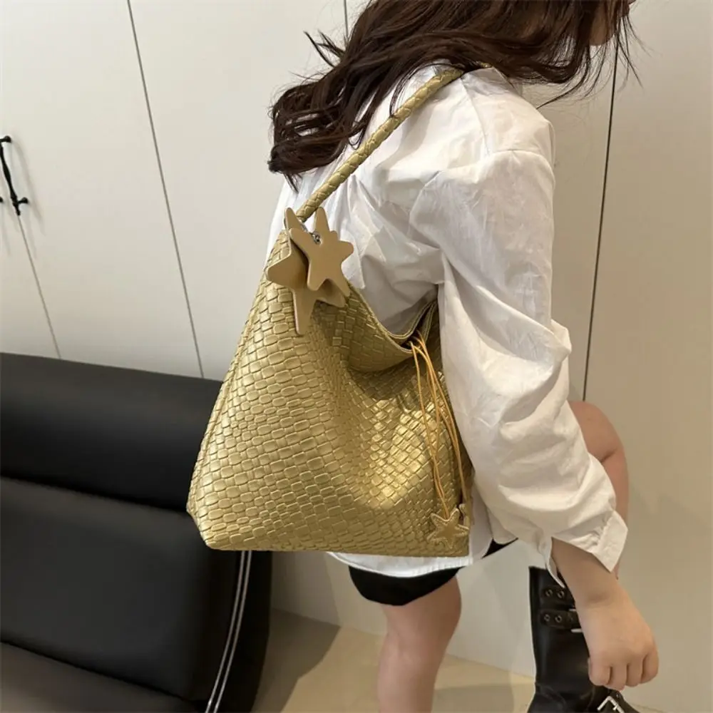 

Casual Star Pendant Weave Tote Bag Bucket Bag Underarm Bag Pu Handbag Large Capacity Korean Silver Shoulder Bag Outdoor