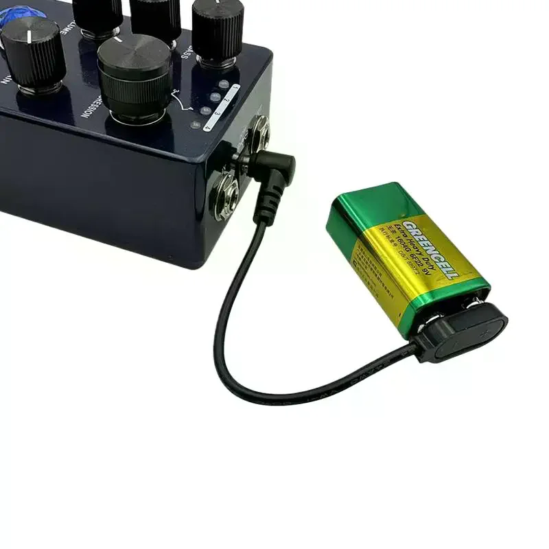 

Преобразователь питания с зажимом для батареи 9 В и защелкивающимся разъемом для гитарной педали