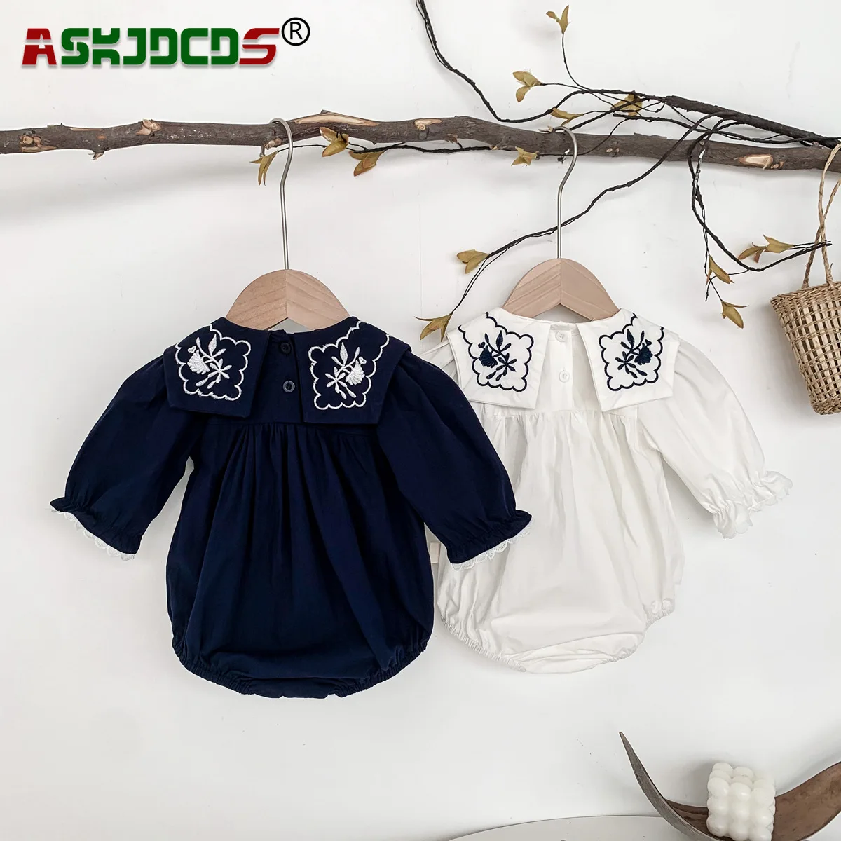 

2023 Autumn: Stylish Naval Leader Embroidery Full Sleeve One-piece Jumpsuits for Infant Girls - Cotton Toddler Bodysuits 0-24M