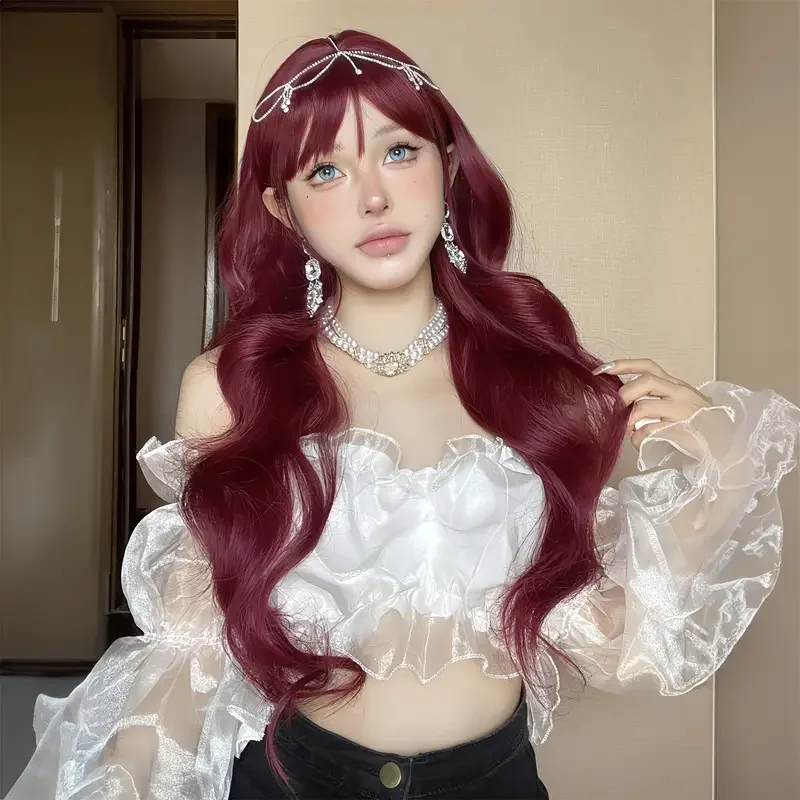 Gemma Lange Wijn Rode Golvende Synthetische Pruik Met Pony Rode Halloween Pruiken Voor Vrouwen Cosplay Party Lolita Natuurlijk Haar Hittebestendig